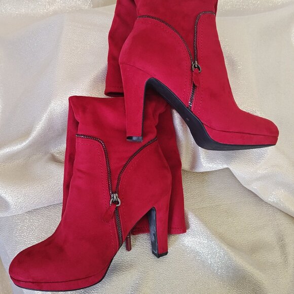 Scarlet Red Faux Suede Impo Boot - Picture 1 of 4